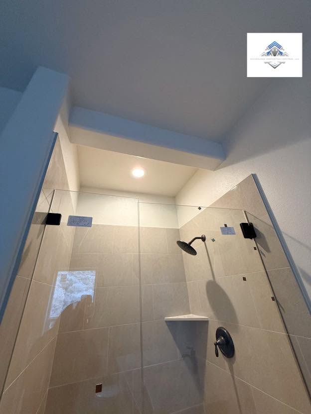 Interior finish work — smooth walls and ceiling in a new build